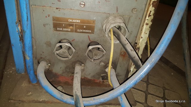 Svářečka bodová BP 40.12 (Svarecka bodova BP 40.12 (6).12 (6).jpg)